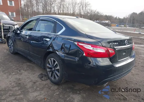 2017 Nissan Altima 2.5 Sv z USA, uszkodzony, nr VIN 1N4AL3AP5HC167639